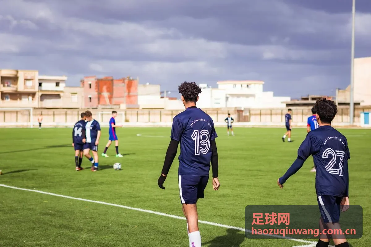 足球网编辑推荐高性价比AG球鞋